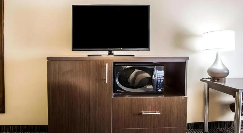 Quality Inn Dayton North - Vandalia