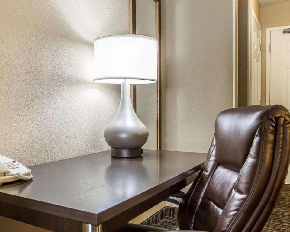 Quality Inn Dayton North - Vandalia