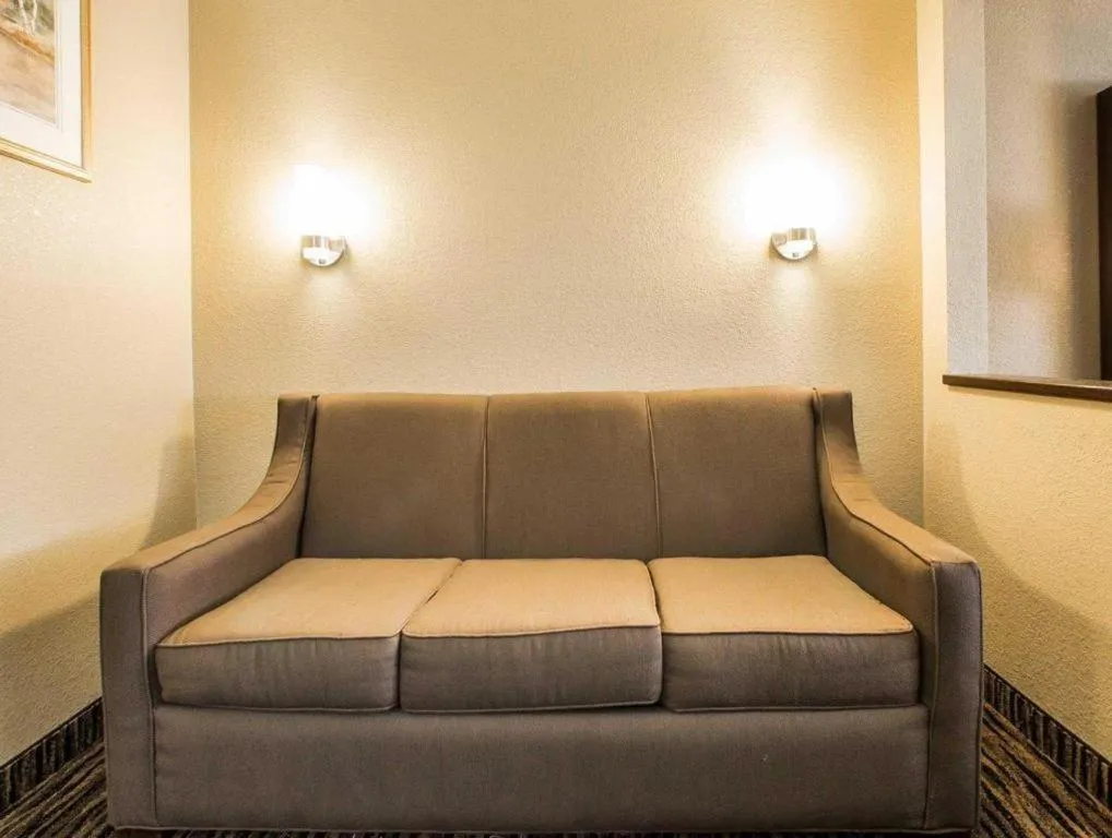 Quality Inn Dayton North - Vandalia