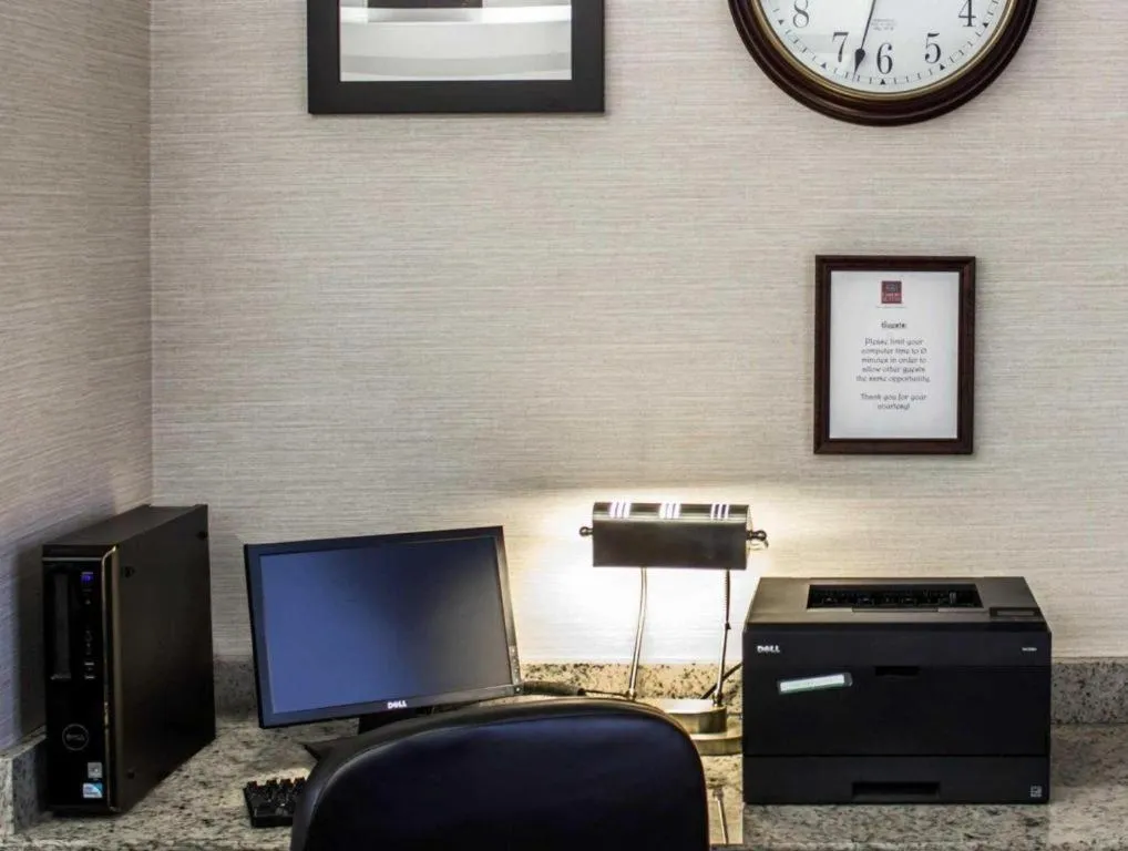 Quality Inn Dayton North - Vandalia