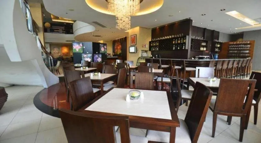 Lancaster Hotel Manila