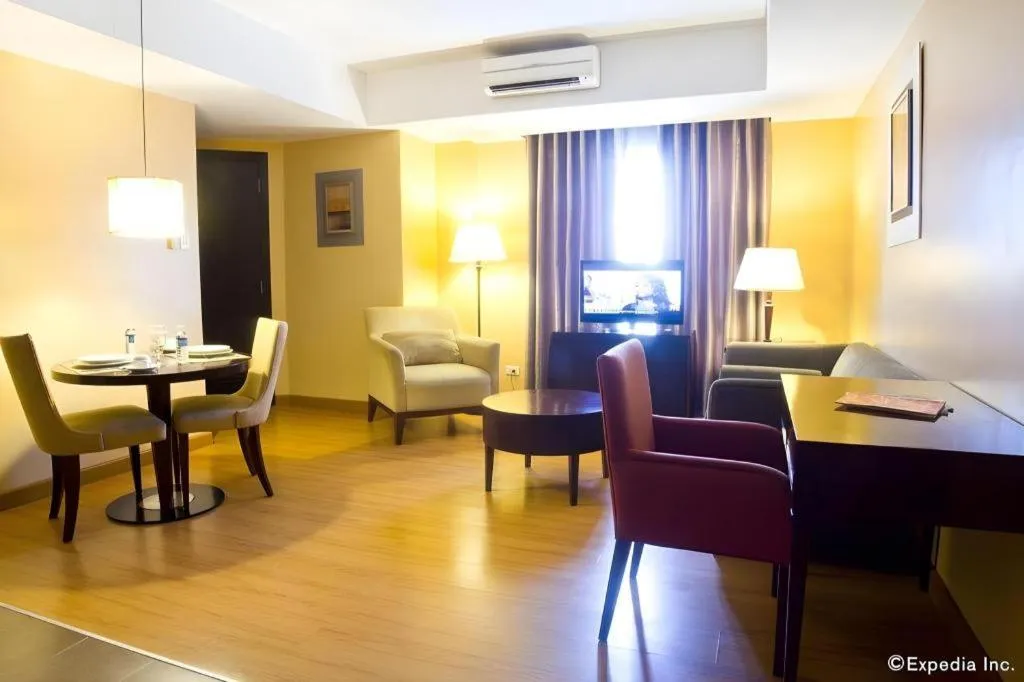 Lancaster Hotel Manila