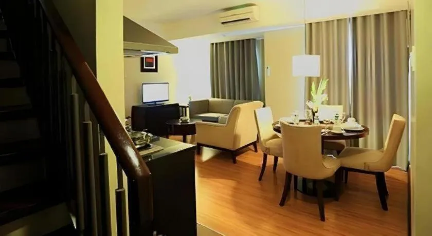 Lancaster Hotel Manila