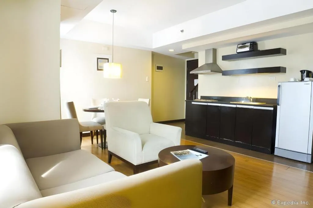 Lancaster Hotel Manila