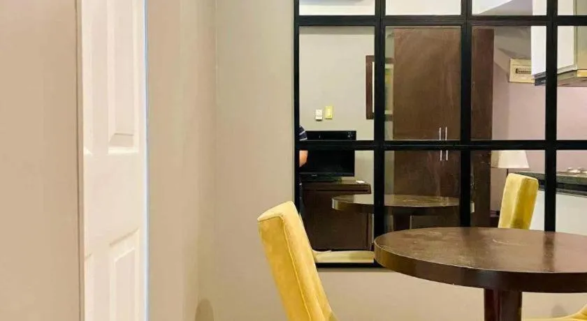 Lancaster Hotel Manila