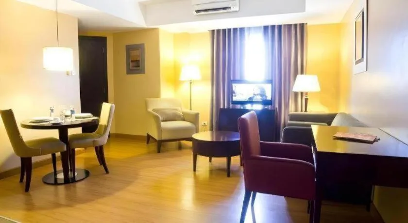 Lancaster Hotel Manila