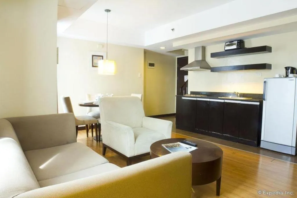 Lancaster Hotel Manila