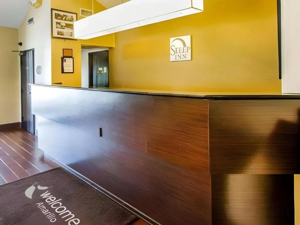 Bed in Econo Lodge Amarillo East