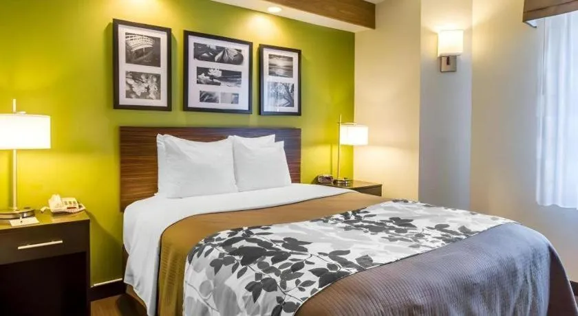 Bed in Econo Lodge Amarillo East