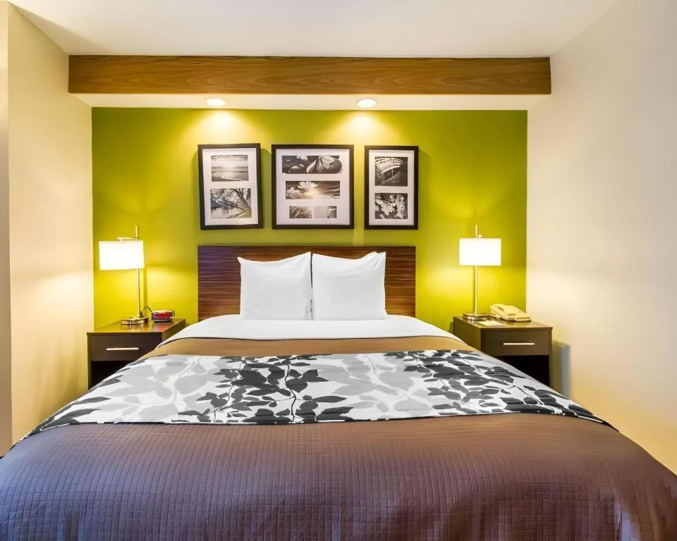 Bed in Econo Lodge Amarillo East