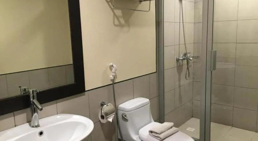 Baguio Burnham Suites Hotel