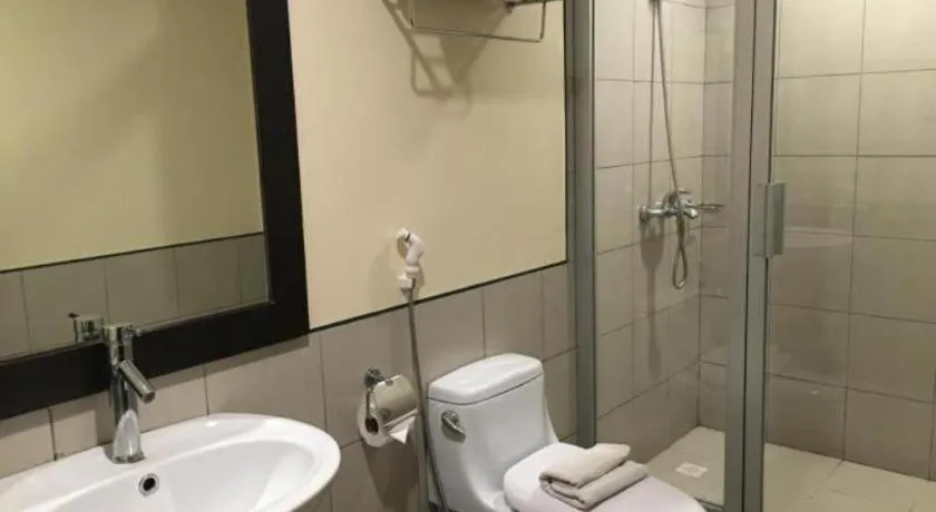 Baguio Burnham Suites Hotel