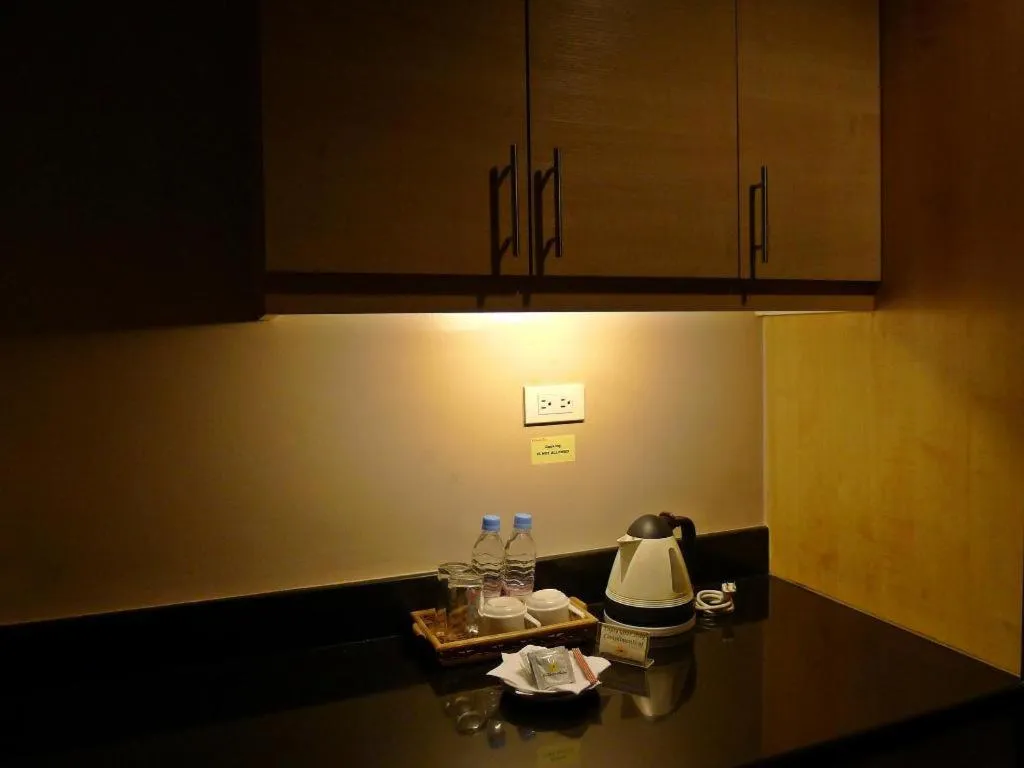 Baguio Burnham Suites Hotel