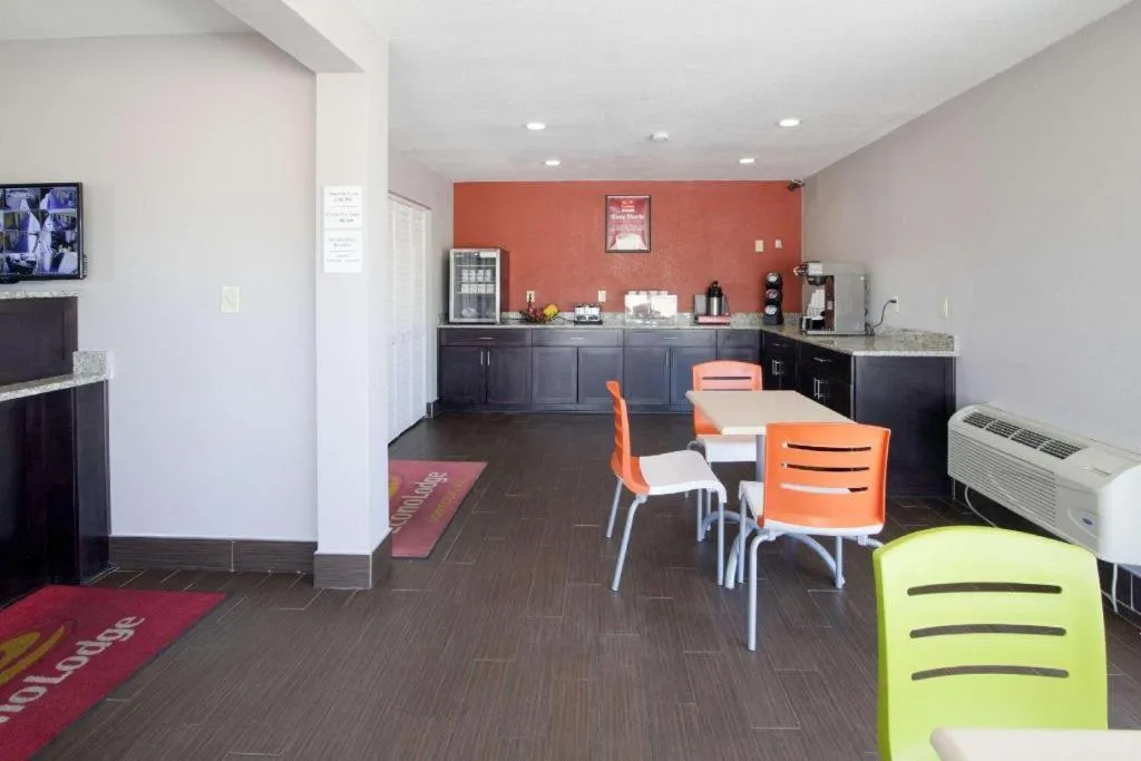 Econo Lodge Norfolk Airport