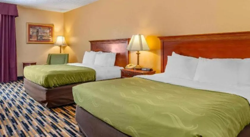 Bed in Quality Inn near Martinsville Speedway