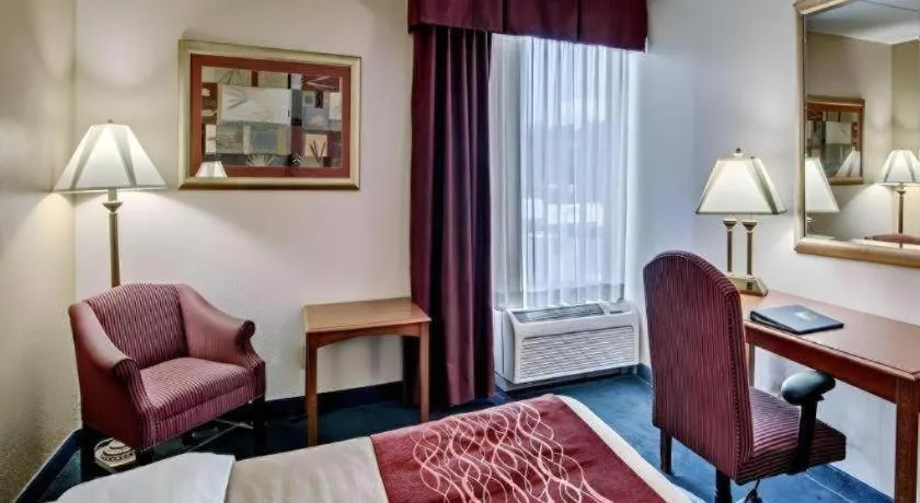 Bed in Quality Inn near Martinsville Speedway