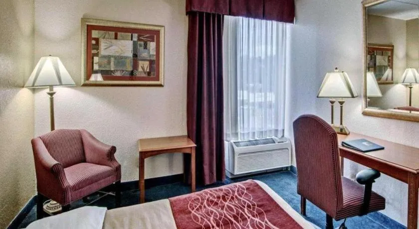 Bed in Quality Inn near Martinsville Speedway