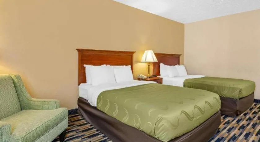 Bed in Quality Inn near Martinsville Speedway