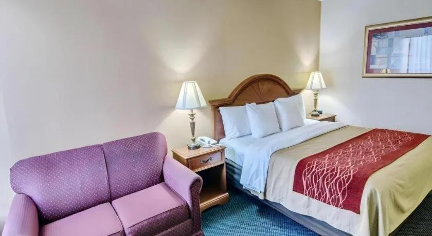 Bed in Quality Inn near Martinsville Speedway