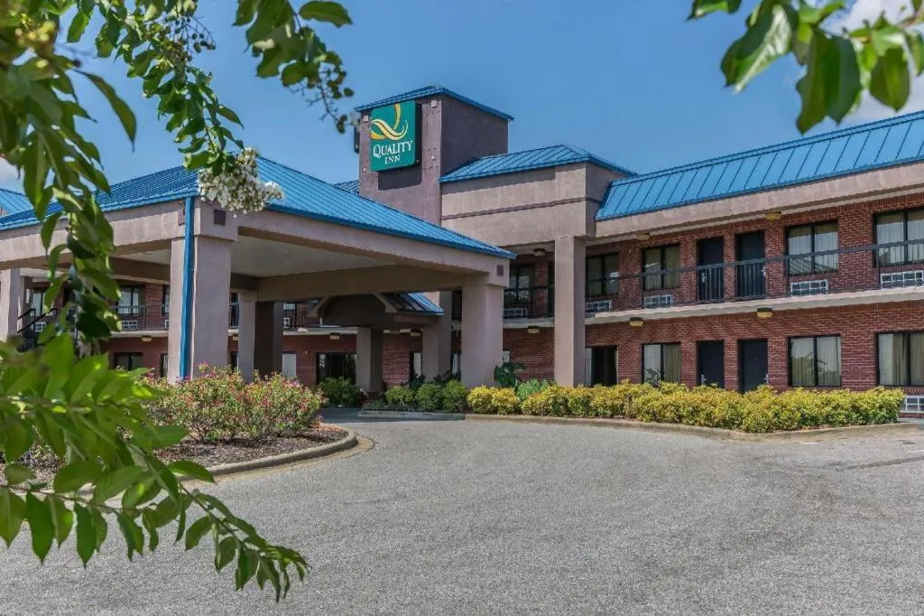 Quality Inn Calera I-65 exit 231