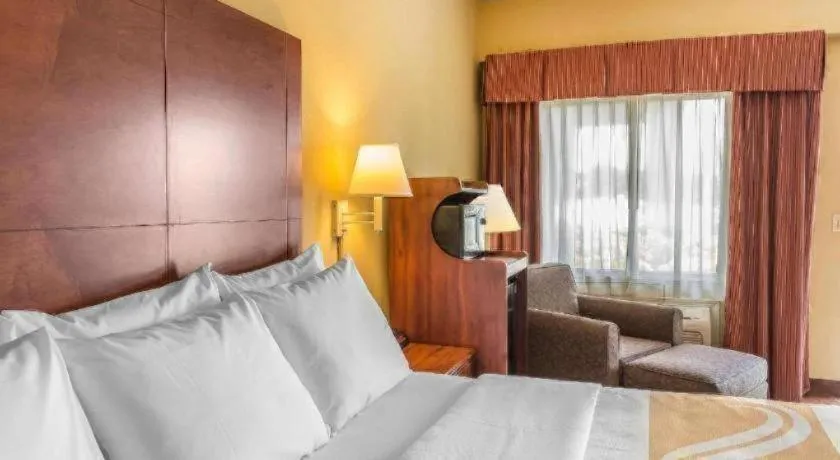 Quality Inn Calera I-65 exit 231