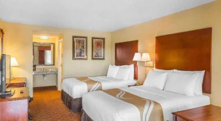 Quality Inn Calera I-65 exit 231