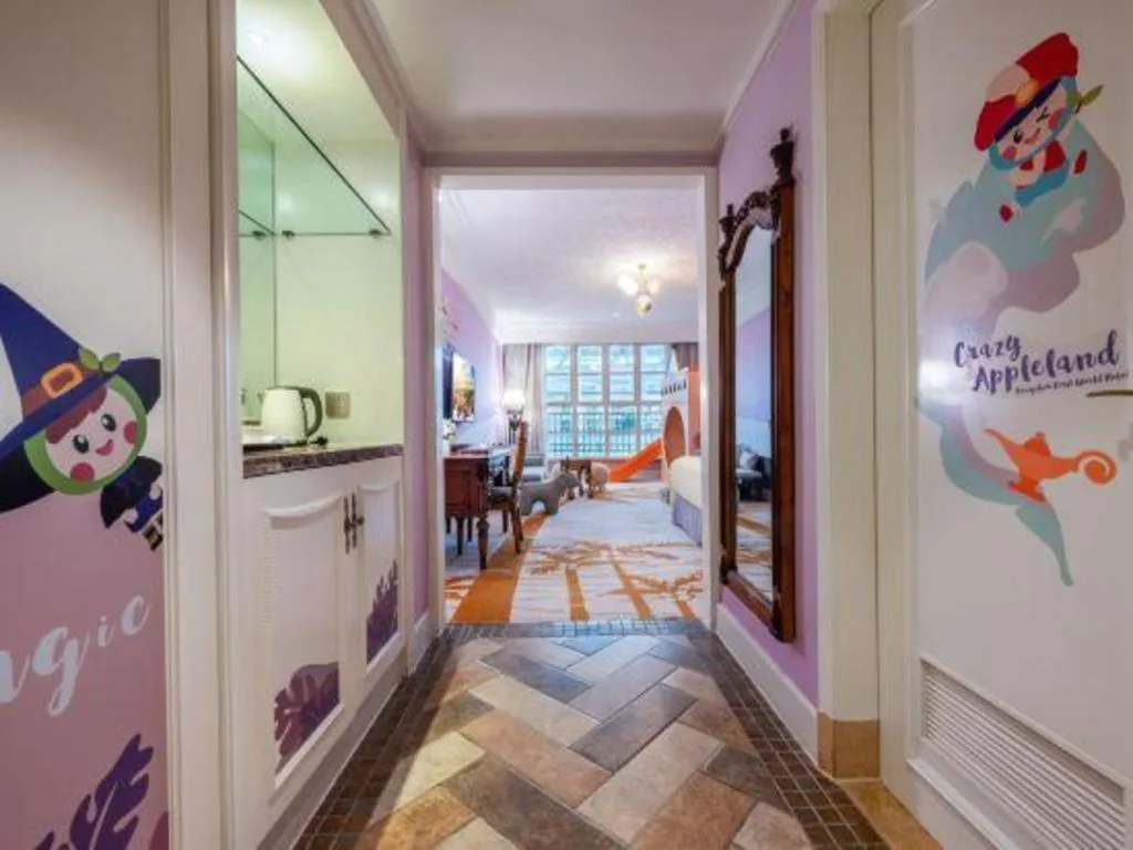 Bed in Hangzhou The First World Hotel