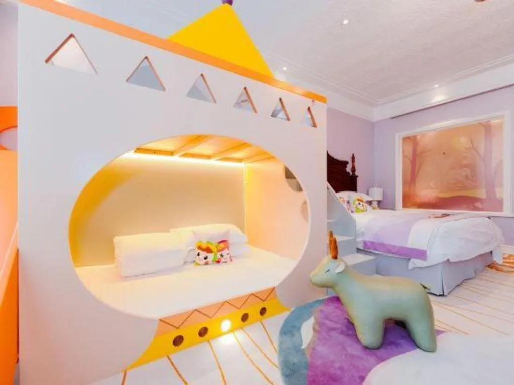 Bed in Hangzhou The First World Hotel