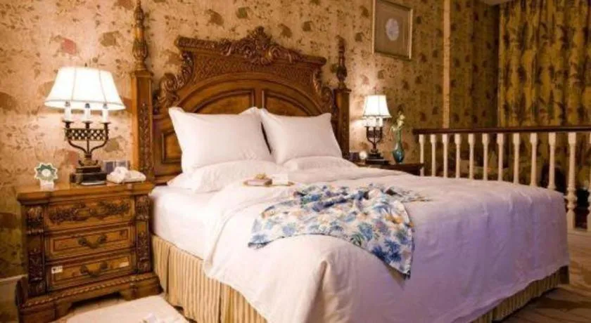 Bed in Hangzhou The First World Hotel