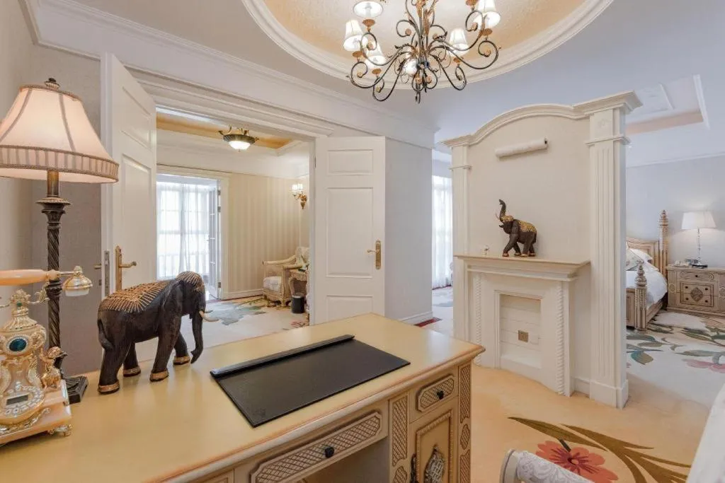 Bed in Hangzhou The First World Hotel