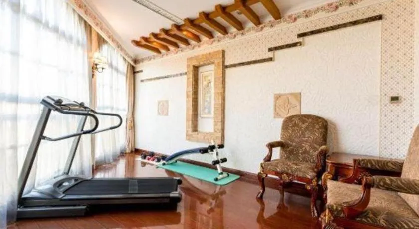 Hangzhou The First World Hotel