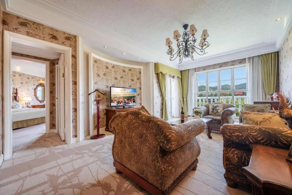 Bed in Hangzhou The First World Hotel