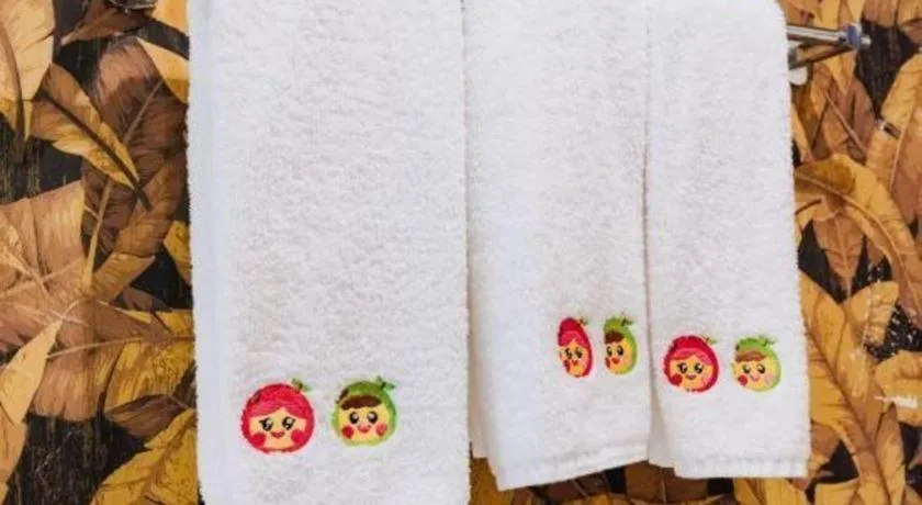 Hangzhou The First World Hotel