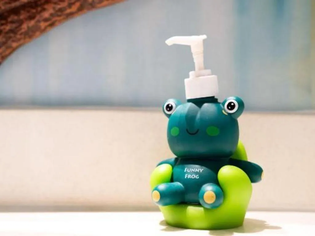 Hangzhou The First World Hotel