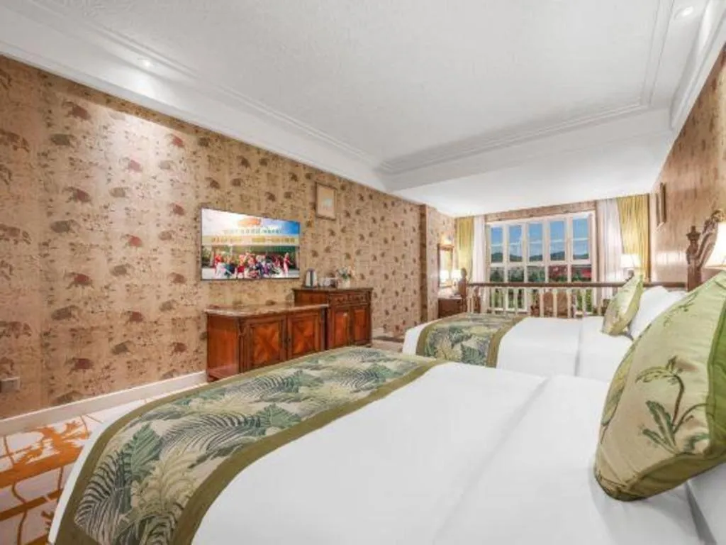 Bed in Hangzhou The First World Hotel