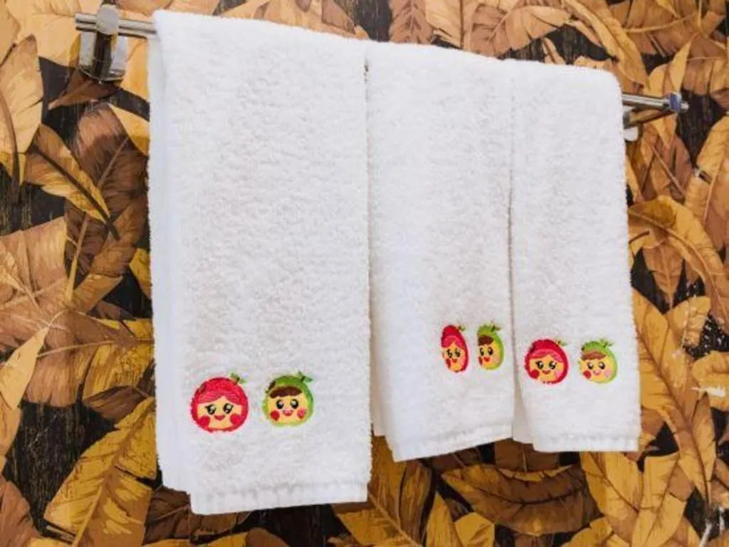 Hangzhou The First World Hotel