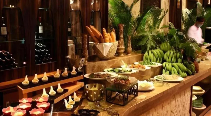 Hangzhou The First World Hotel