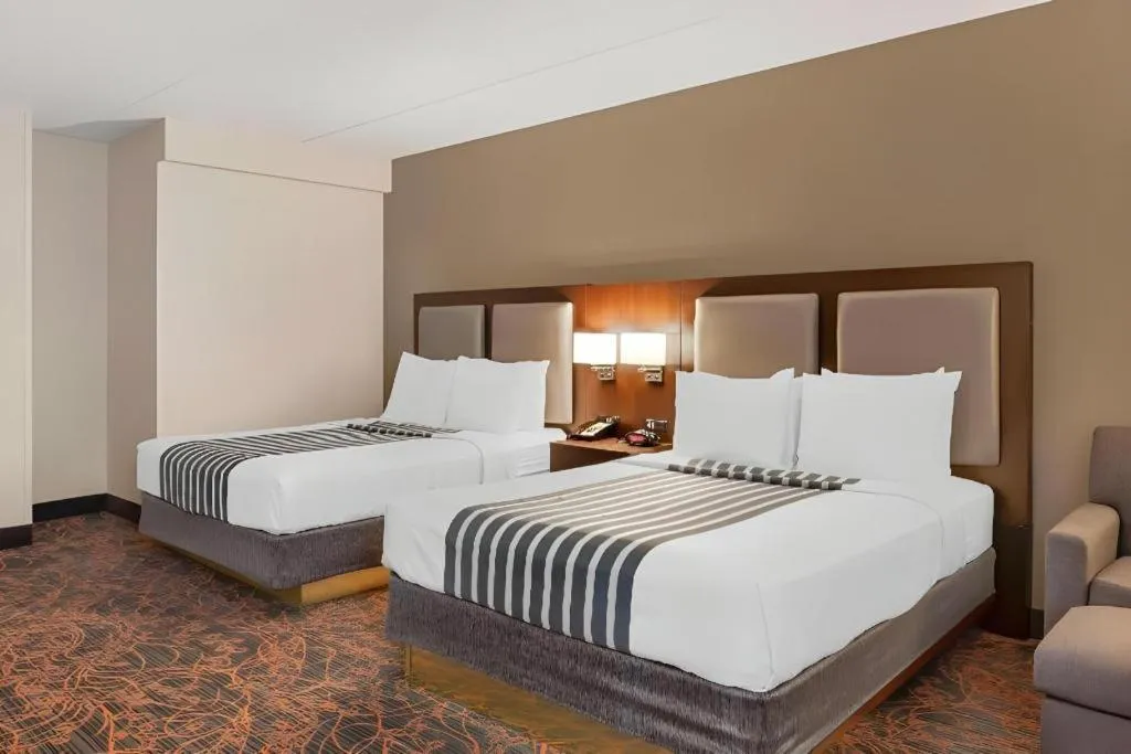 Bed in Best Western Plus Executive Inn