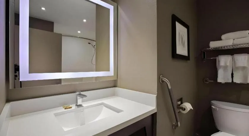 Best Western Plus Executive Inn