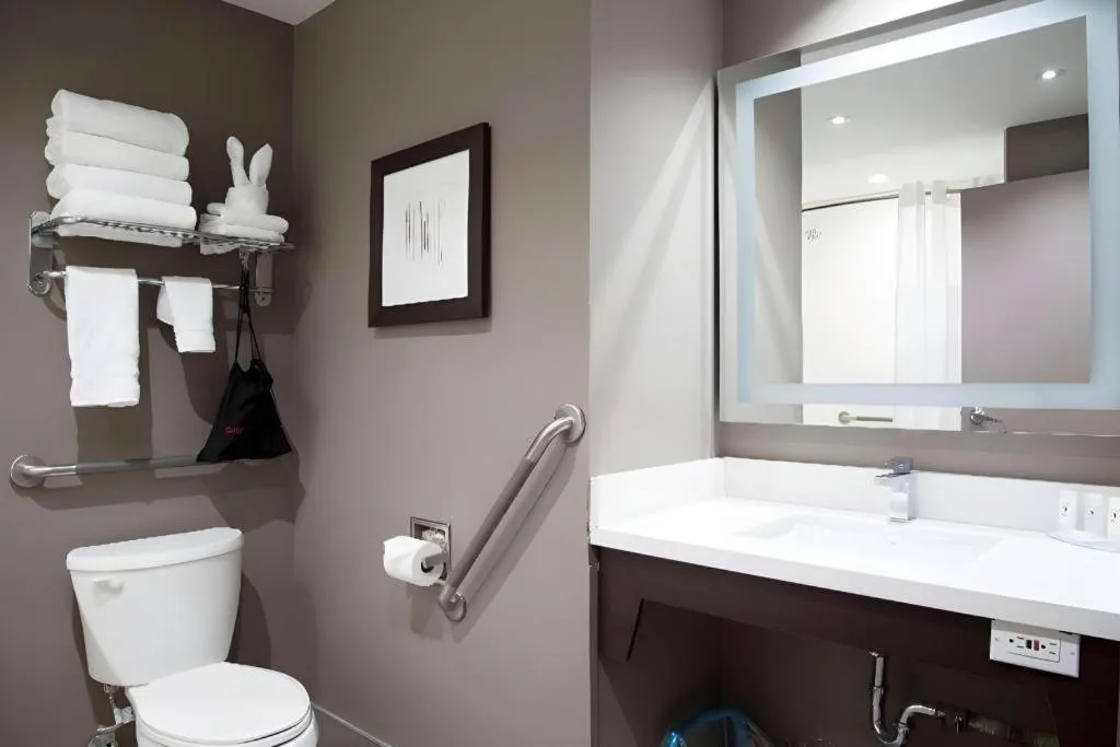 Best Western Plus Executive Inn