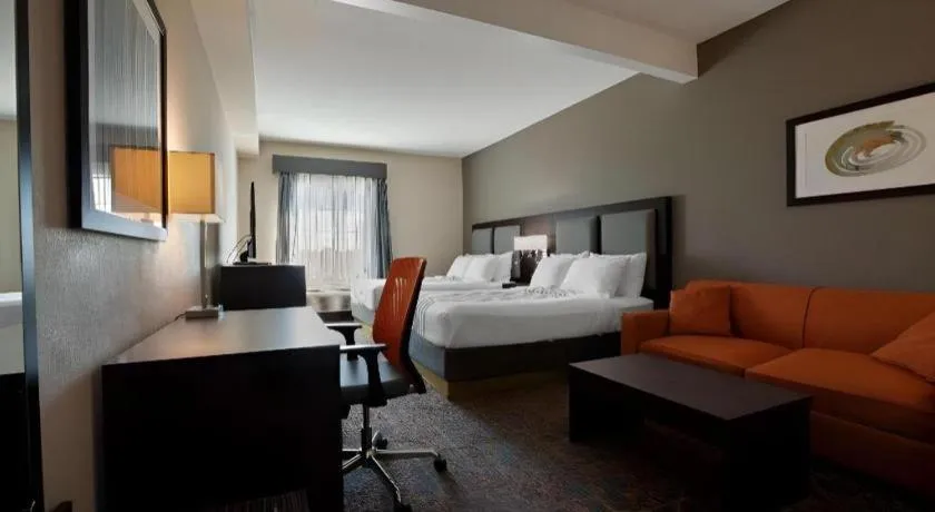 Bed in Best Western Plus Executive Inn