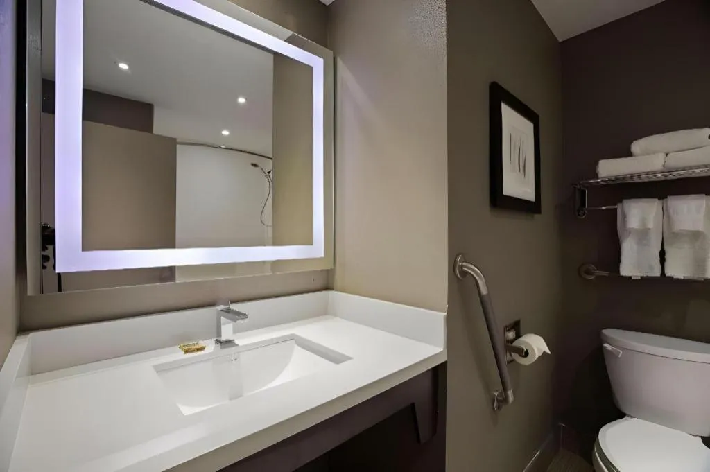 Best Western Plus Executive Inn