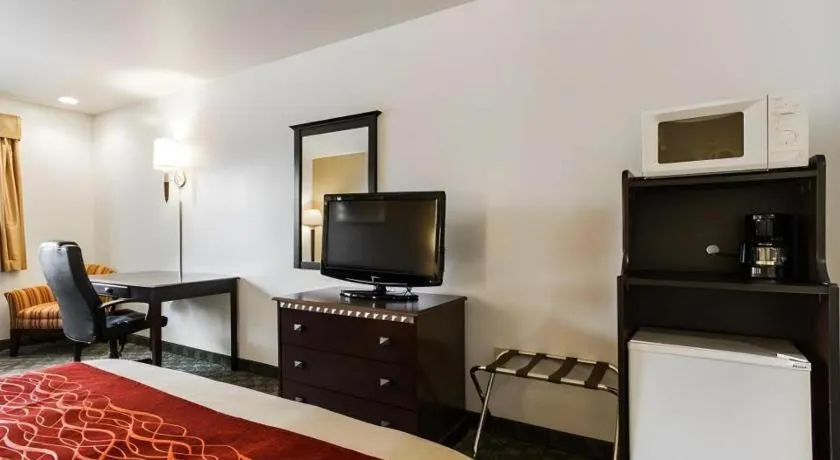 Bed in Quality Inn