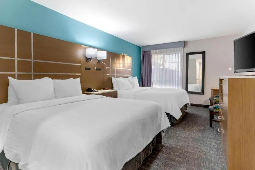 Bed in Best Western Galt Inn