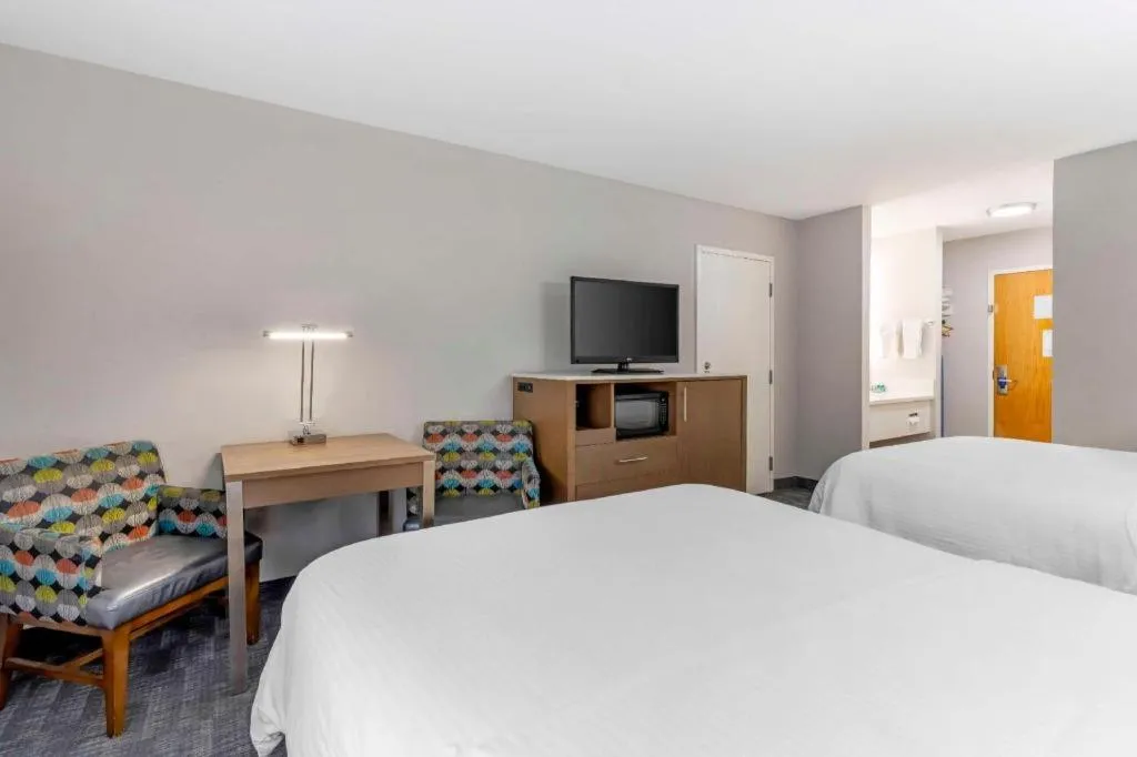 Bed in Best Western Galt Inn