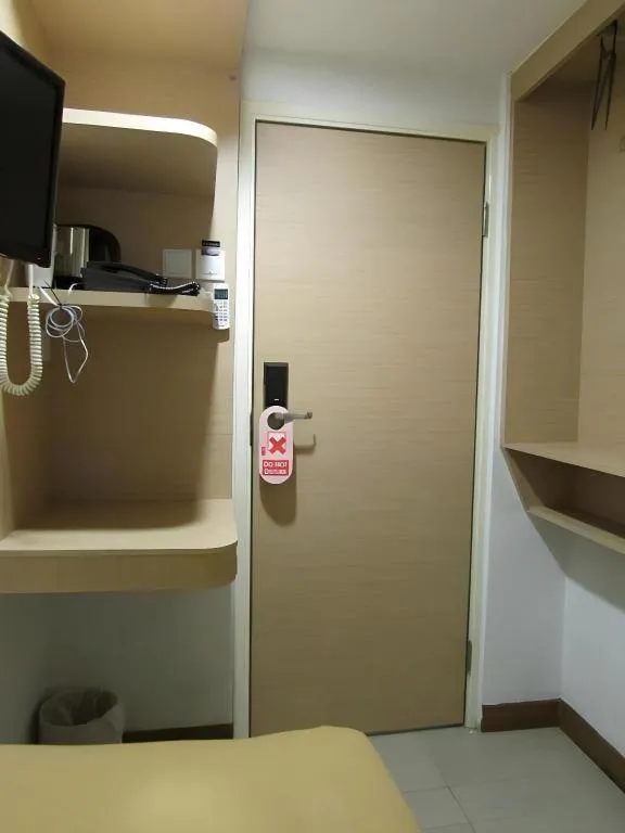 Bed in Arianna Hotel