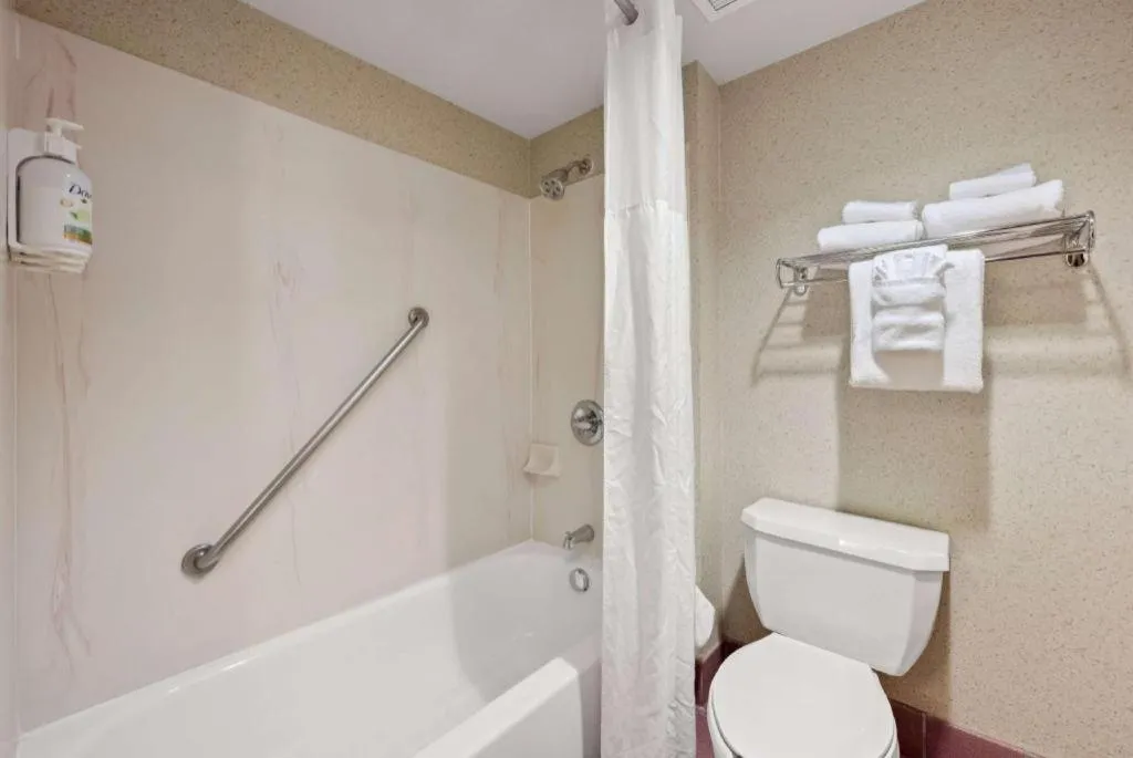 AmericInn by Wyndham Denver Airport