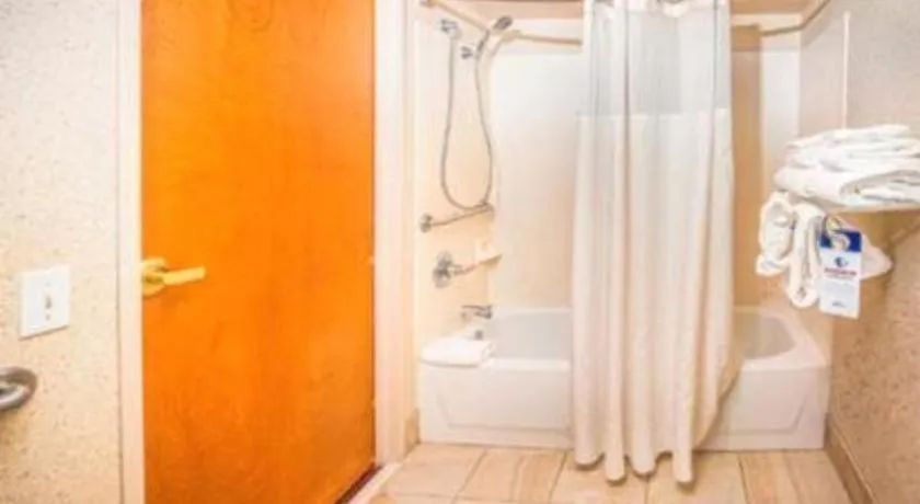 AmericInn by Wyndham Denver Airport