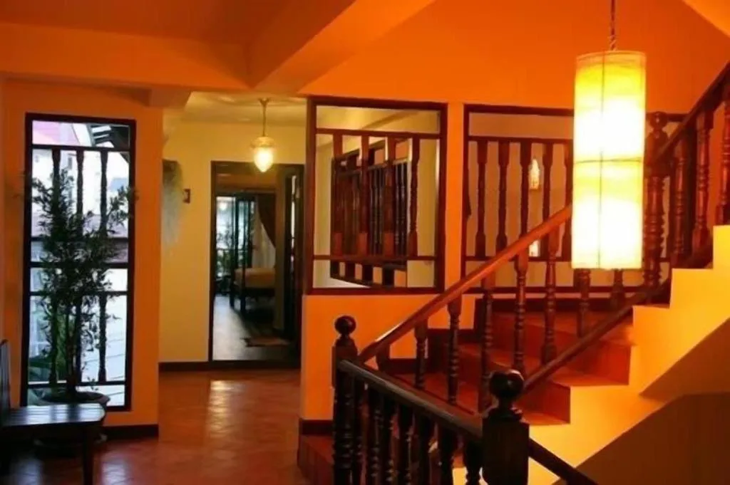 Anoma Boutique House