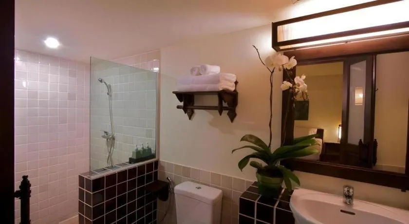 Anoma Boutique House